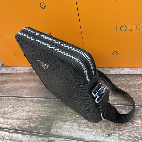 スーパーコピーブランドバッグ側面デザイン